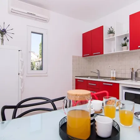 Apartments Rici Bol Exterior photo